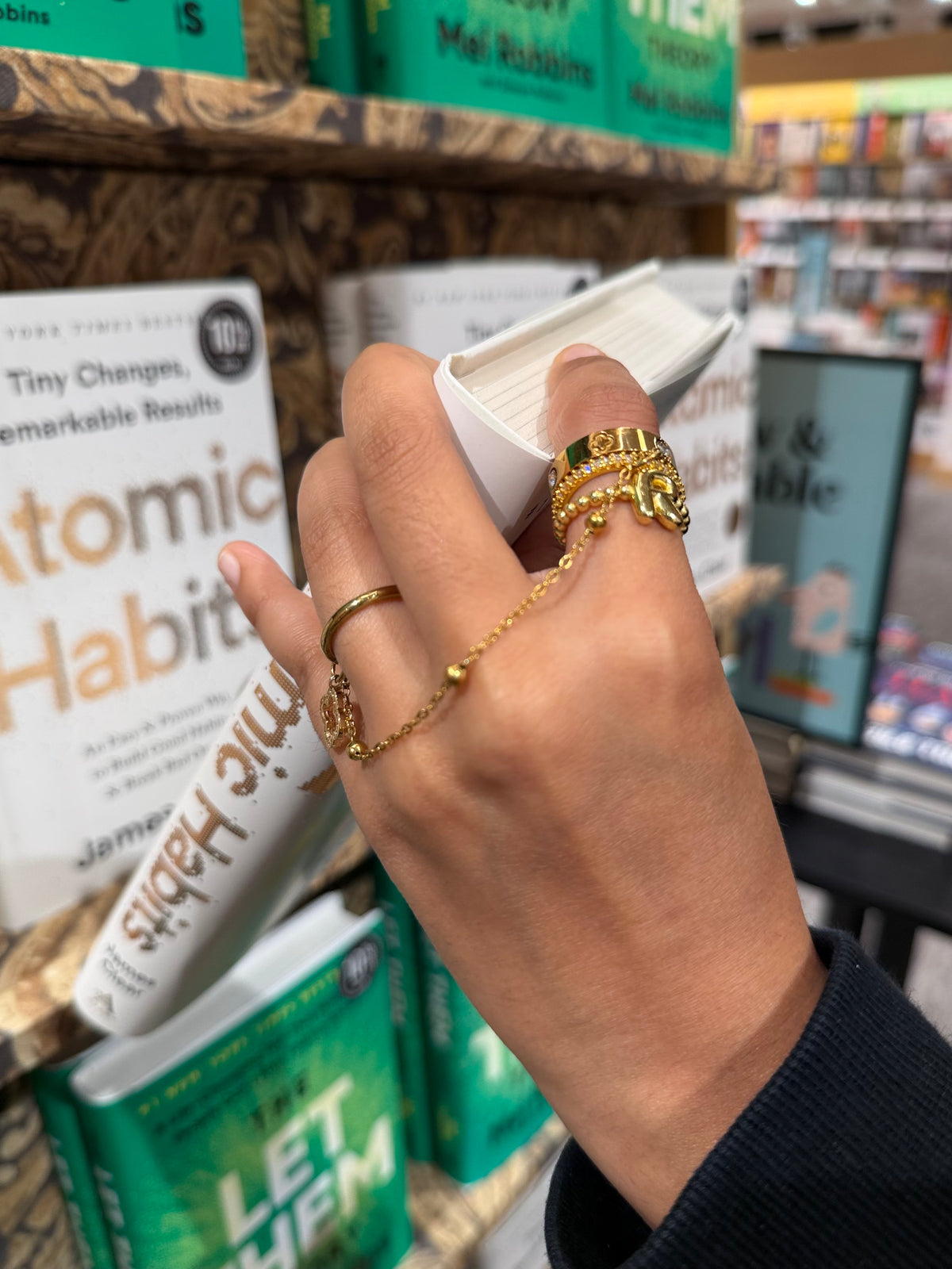Initial letter ring